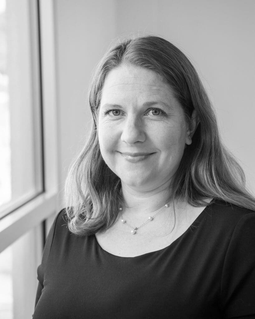 michelle rutherford headshot