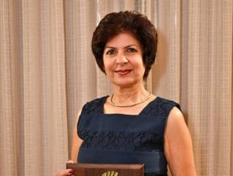 Dr. Seema Sachdeva with her plaque at Founders Dinner